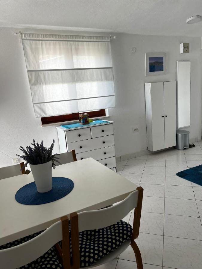 Apartments Milicevic Rogoznica  Exterior photo